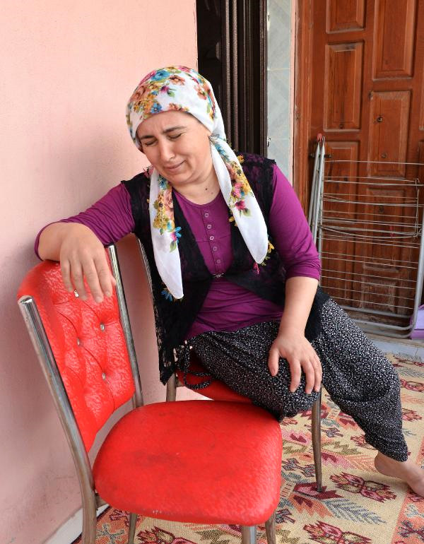 Adana'da not bırakarak ortadan kaybolan Eda Nur Esentürk'ün annesi 1 haftadır balkonda